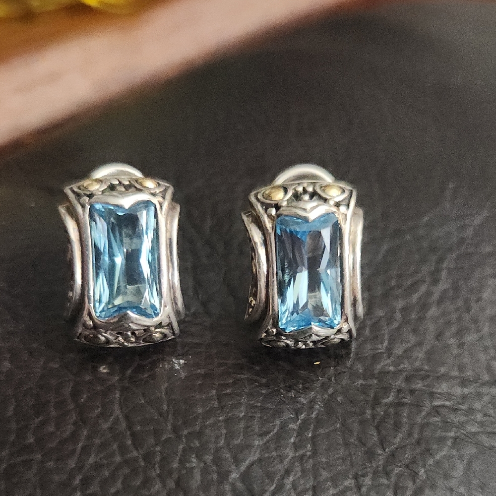 Beautiful John Hardy Blue topaz EARRINGS